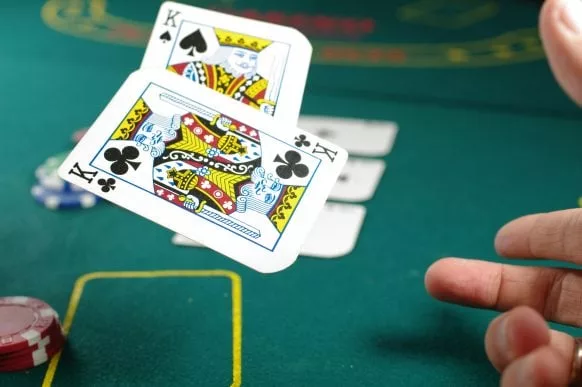 comment-le-principe-de-la-limite-stop-loss-en-finance-s’applique-t-il-au-monde-du-poker-?
