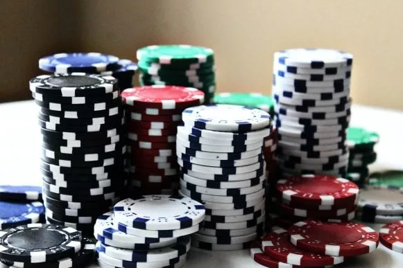 comment-gerer-votre-bankroll-lorsque-vous-jouez-au-poker-en-ligne